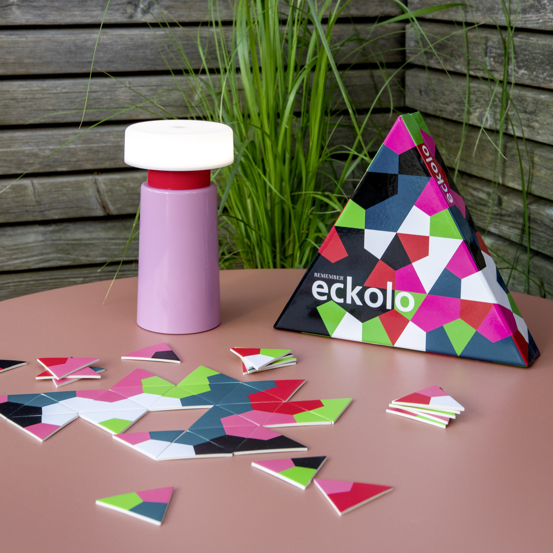 Eckolo, Spiel