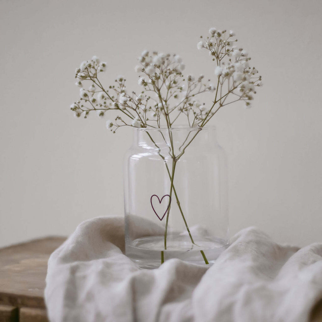 Eulenschnitt, Vase aus Glas mit Herz & Love, verschiedene Grössen