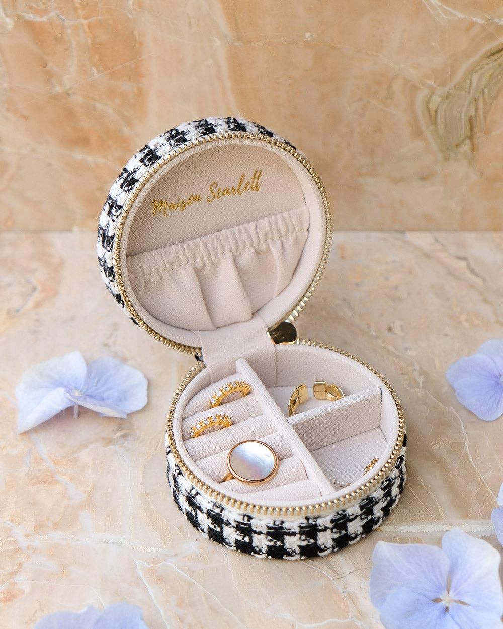 Reise-Schmuckkästchen im Hahnentrittmuster