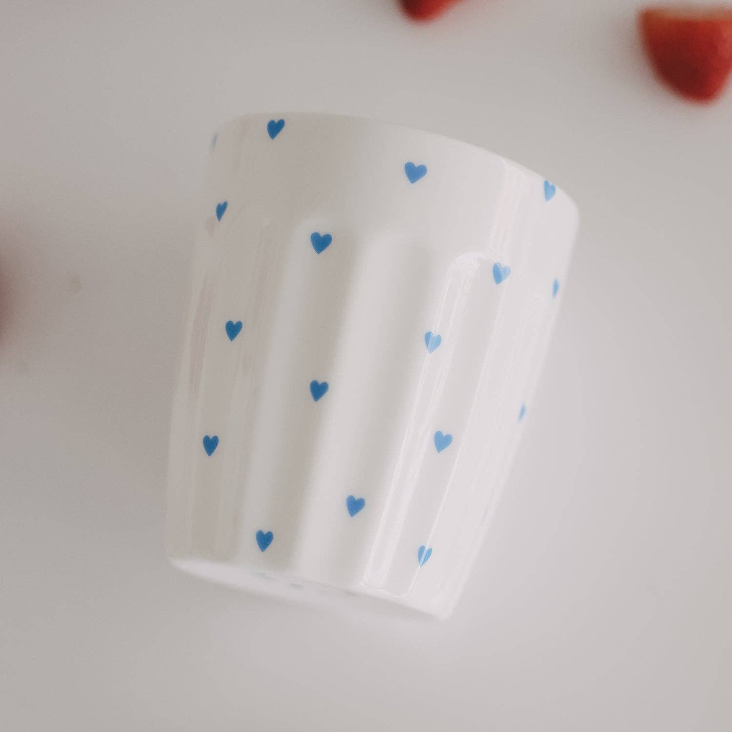 Becher kleine Herzen hellblau