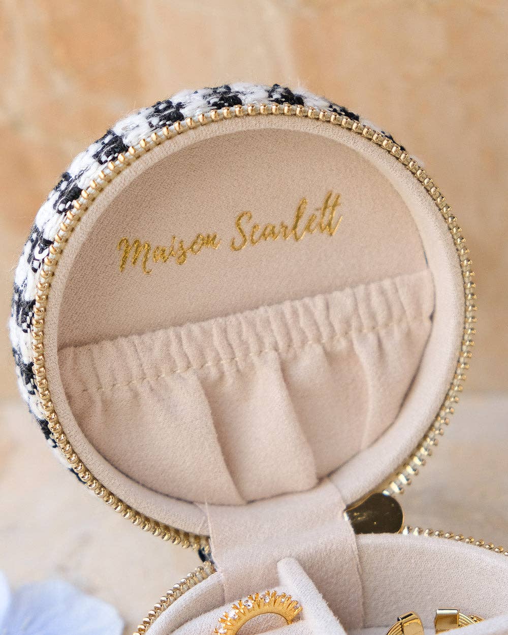 Reise-Schmuckkästchen im Hahnentrittmuster