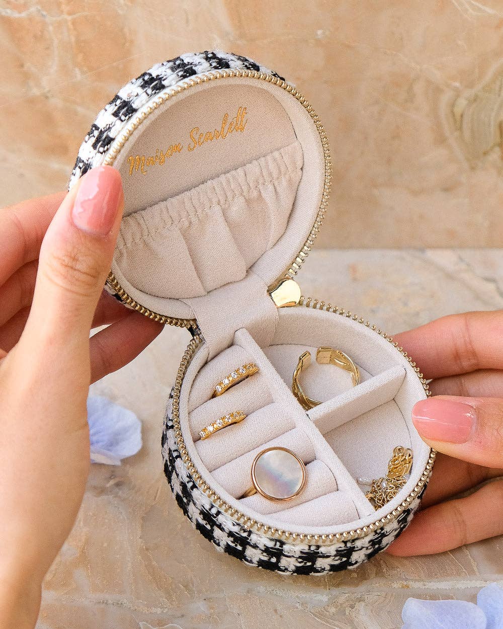 Reise-Schmuckkästchen im Hahnentrittmuster