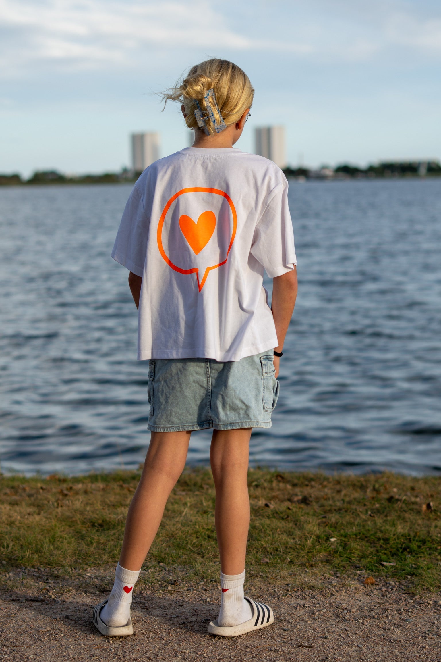 DG Shirt, weiss mit verschiedenen Logofarben