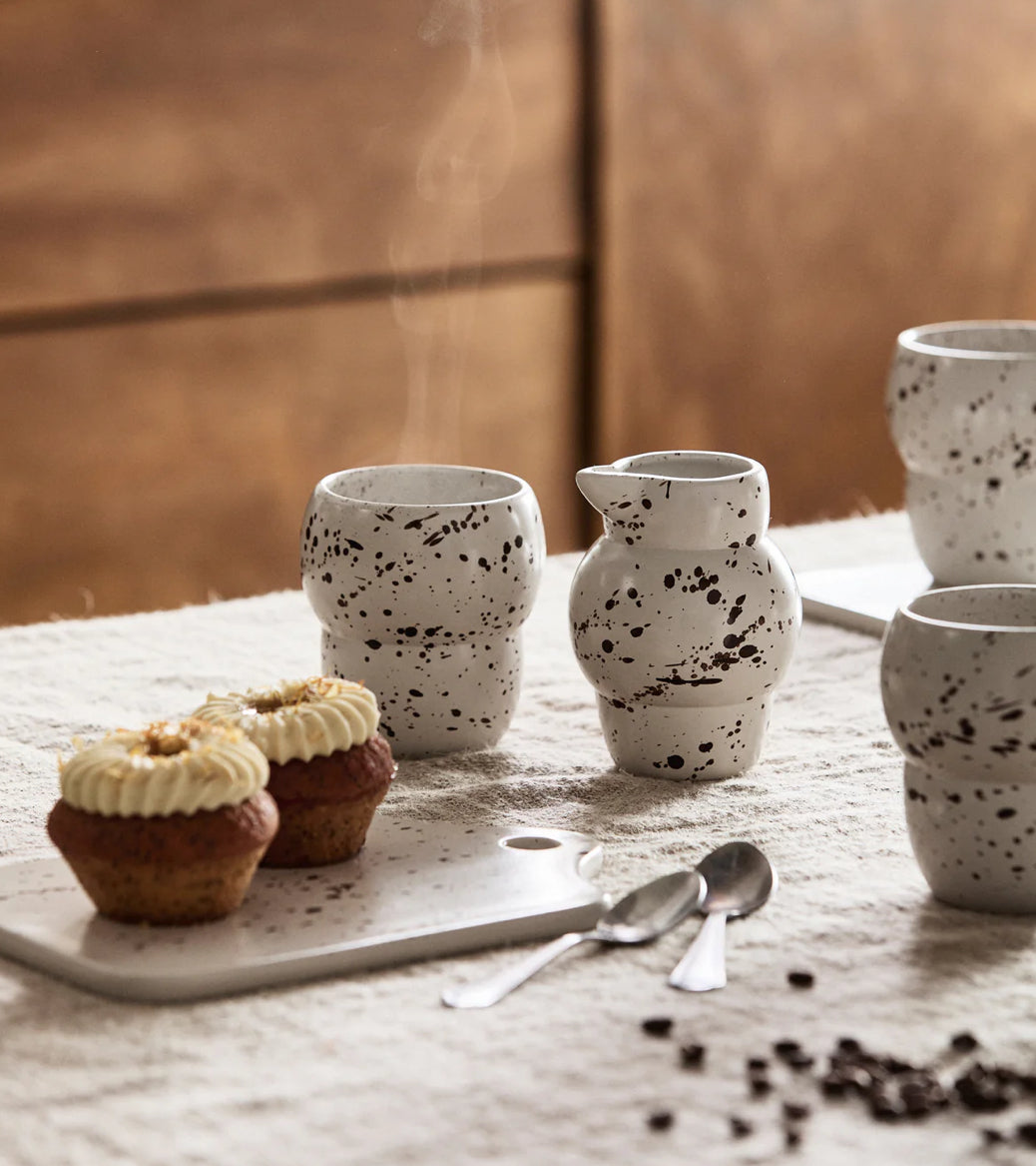 RIA-TASSE MIT SPRITZER