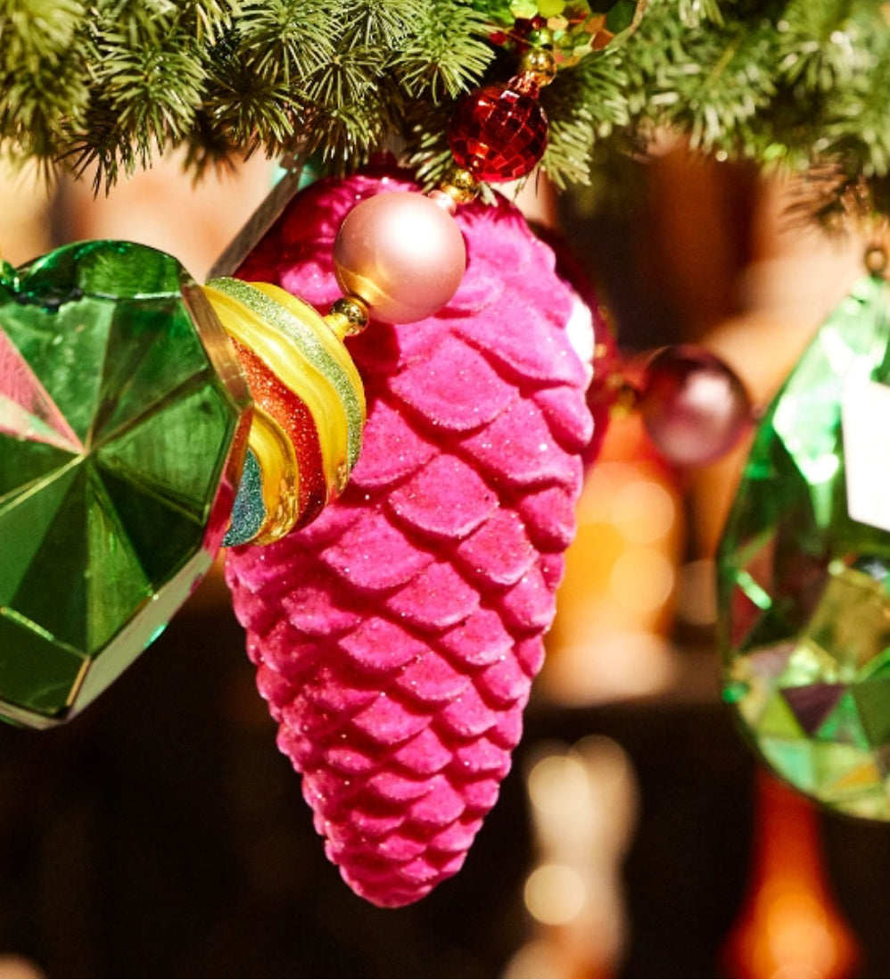 Tannenzapfen zum hängen, pink
