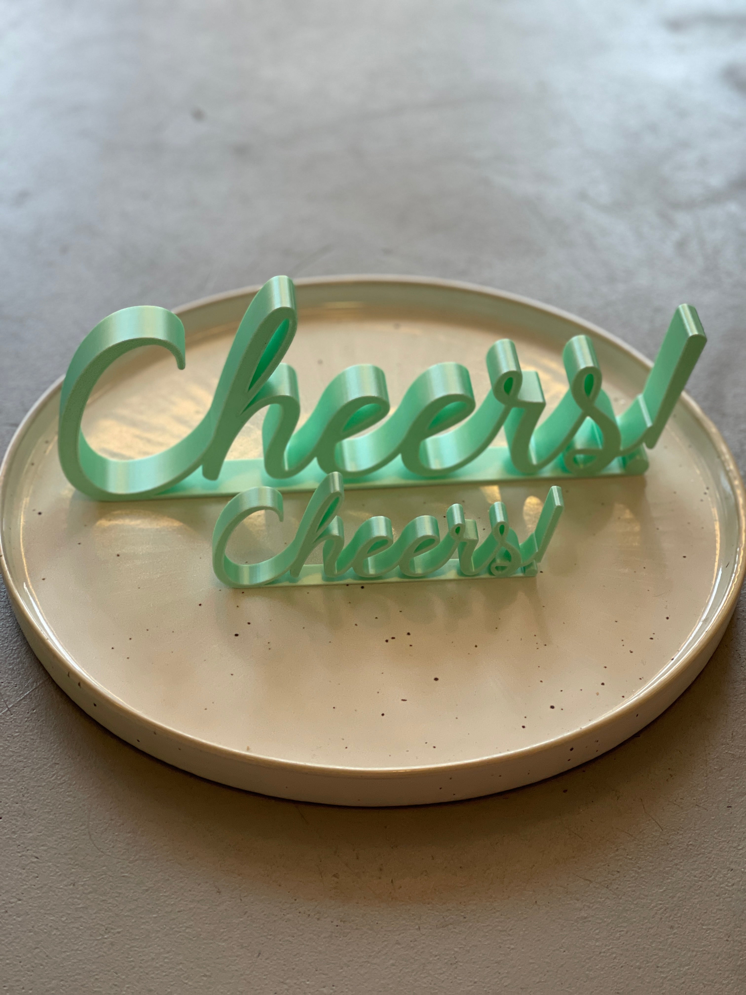 3D-Schriftzug "Cheers!", verschiedene Grössen & Farben