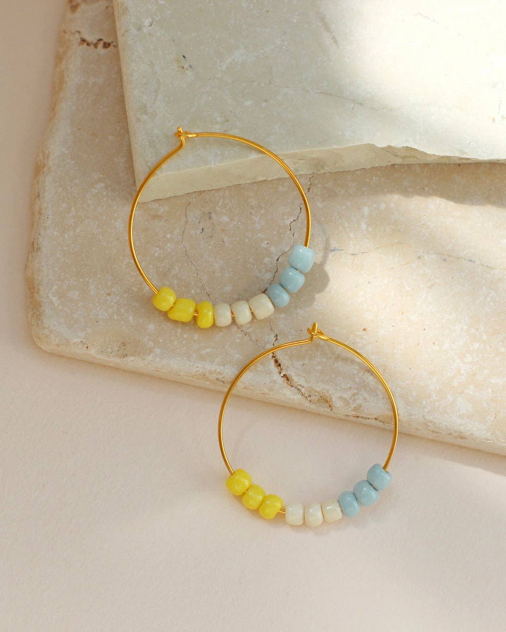 Creolen - Hoops FILIPPA - Lemon (gelb,weiss, blau)