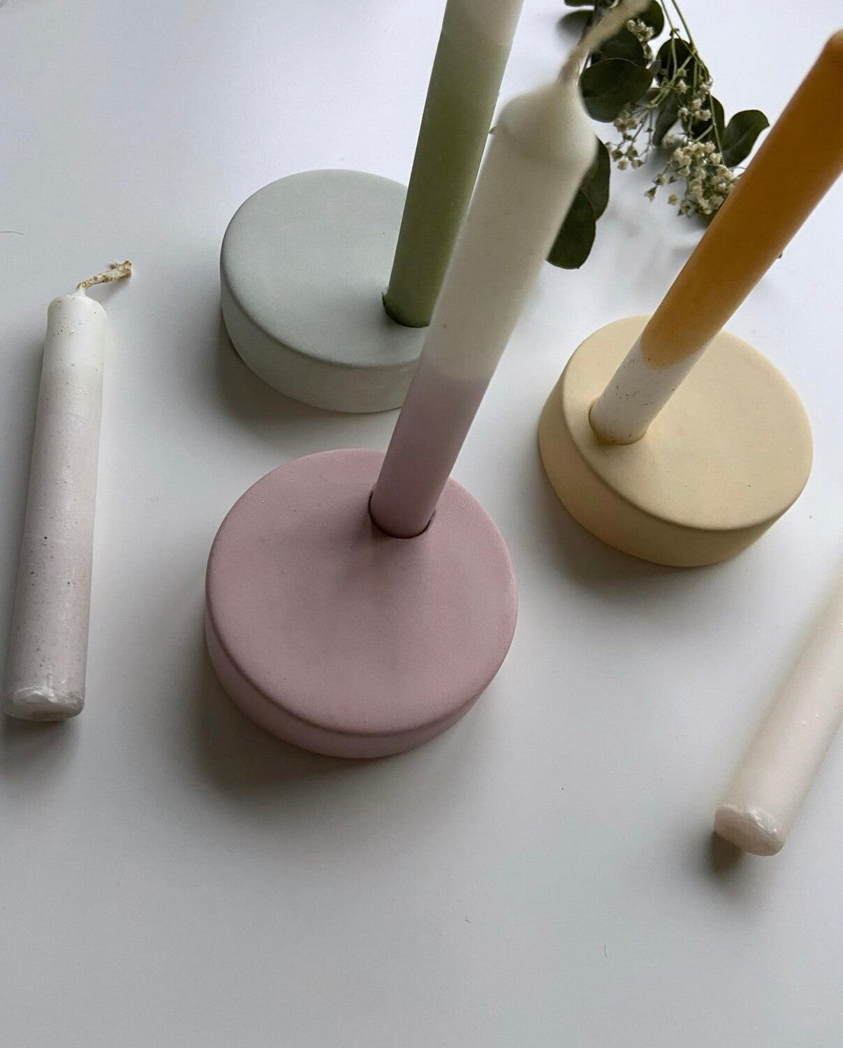 Winzlinge, 1 Kerzenhalter in verschiedene Farben