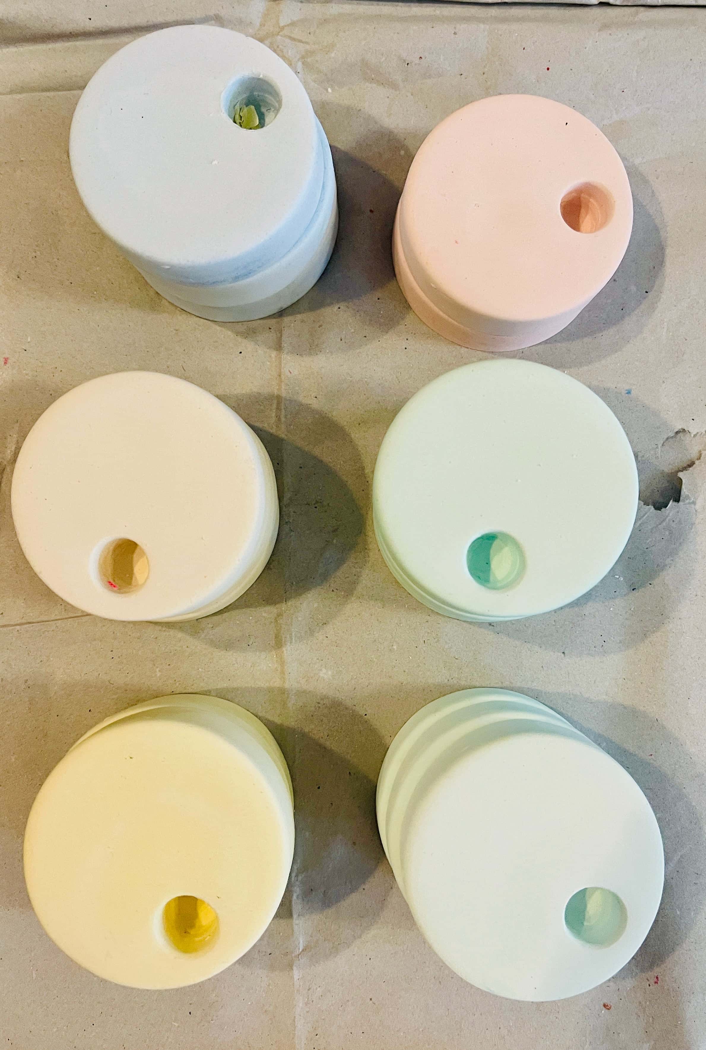 Winzlinge, 1 Kerzenhalter in verschiedene Farben